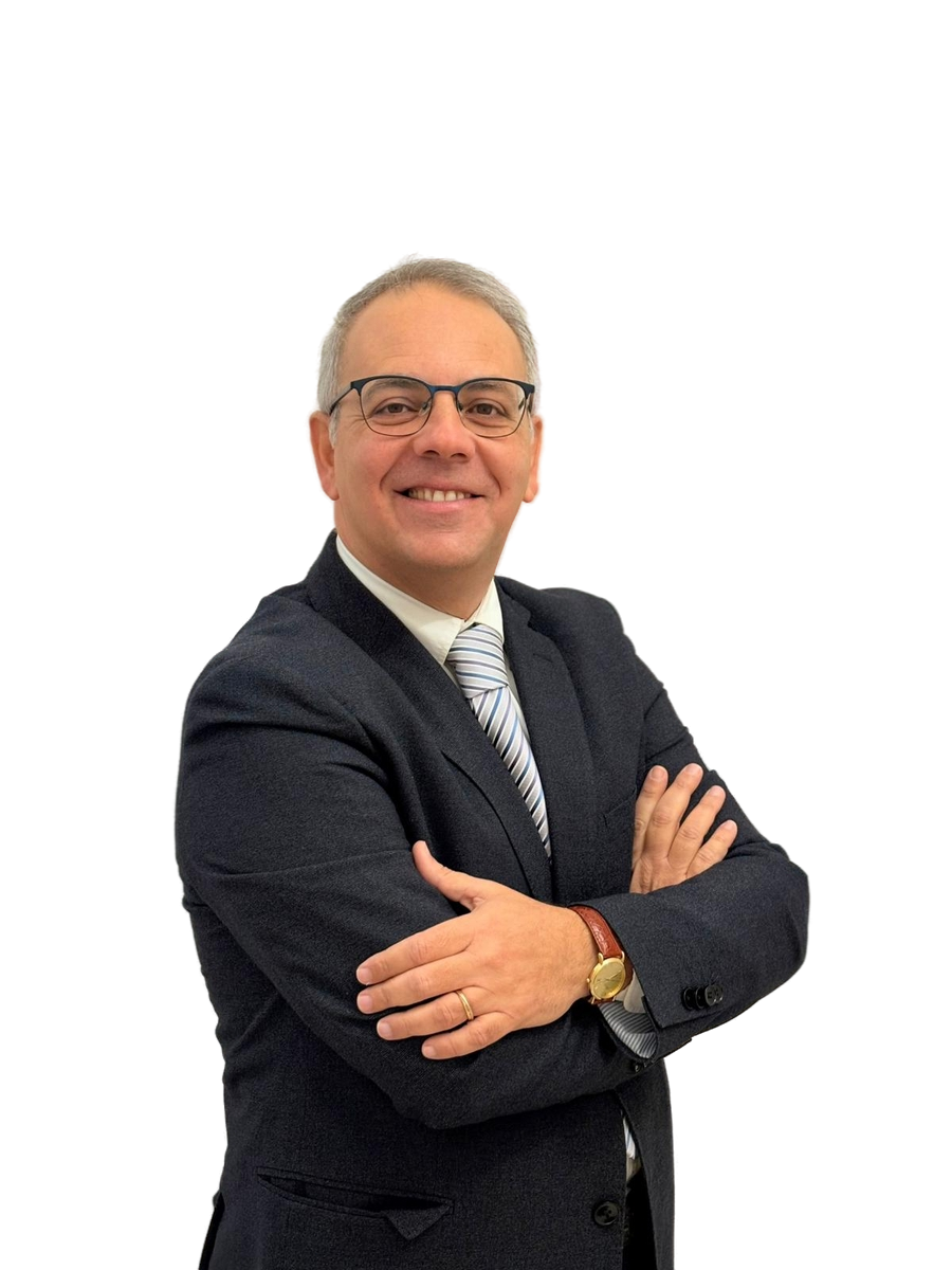 Consulente Gennaro Russo in studio